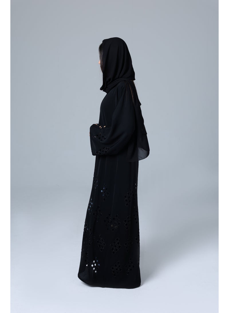 اكسا عباية بتصميم شبكي كريستالي أسود - Image 3